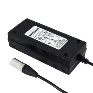 eLC-PO10-S - 10A LifePo4 travel charger - silent (no fan)